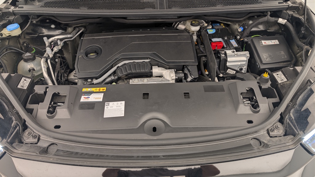 Peugeot 5008 HYBRID 145CH E-DCS6 GT