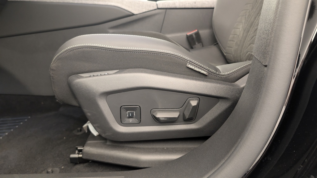 Peugeot 5008 HYBRID 145CH E-DCS6 GT