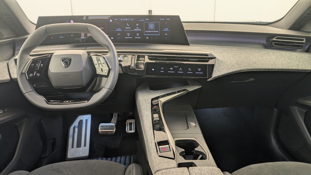 Peugeot 5008 HYBRID 145CH E-DCS6 GT