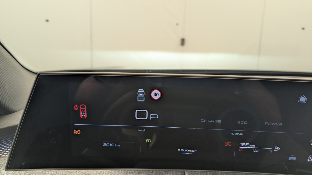 Peugeot 5008 HYBRID 145CH E-DCS6 GT