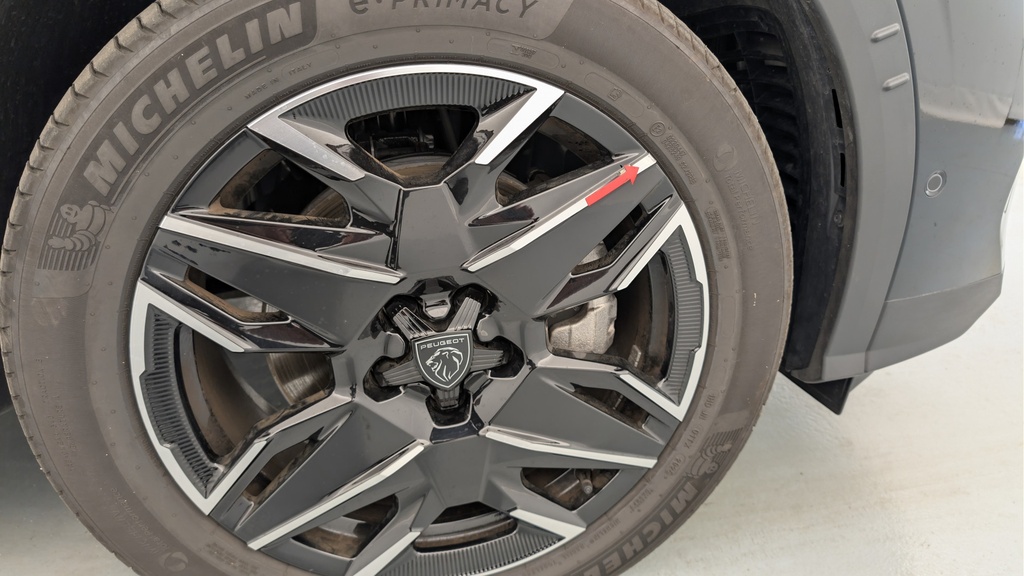 Peugeot 5008 HYBRID 145CH E-DCS6 GT