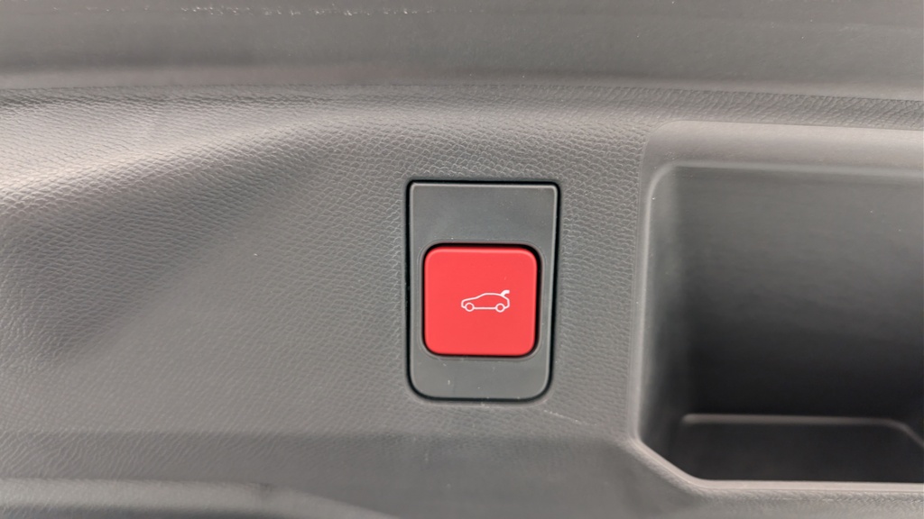 Peugeot 5008 HYBRID 145CH E-DCS6 GT