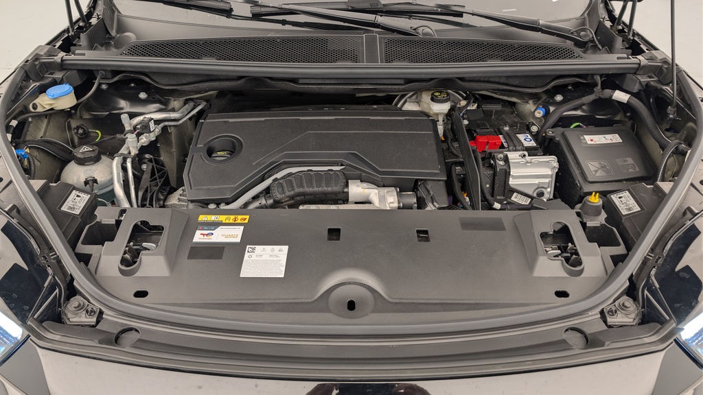 Peugeot 5008 HYBRID 145CH E-DCS6 GT