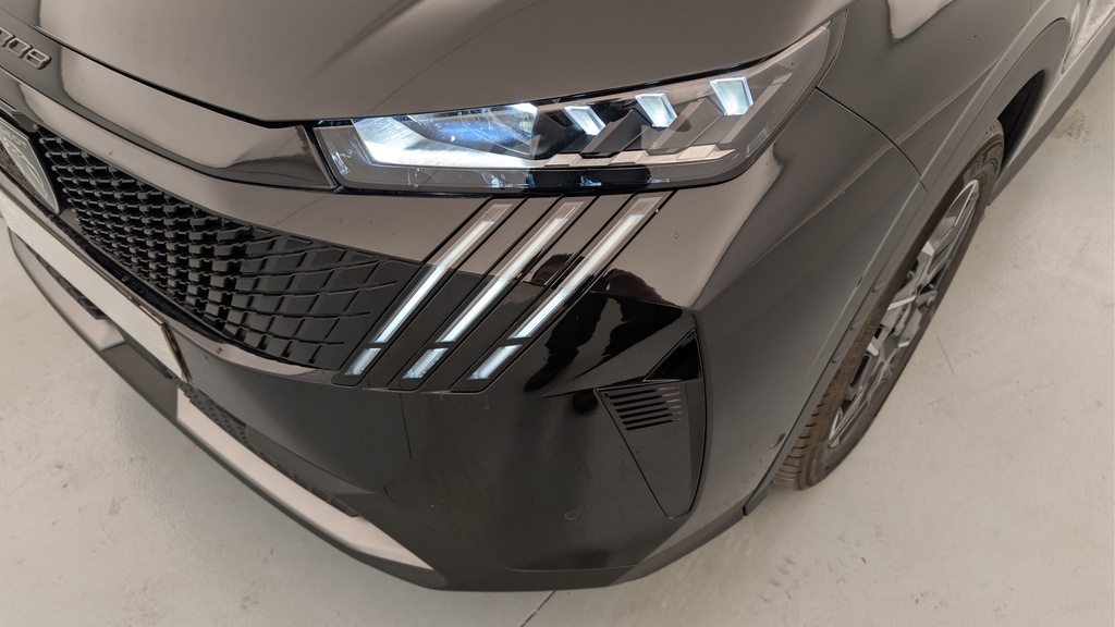 Peugeot 5008 HYBRID 145CH E-DCS6 GT