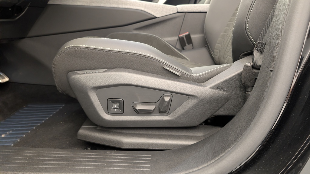 Peugeot 5008 HYBRID 145CH E-DCS6 GT