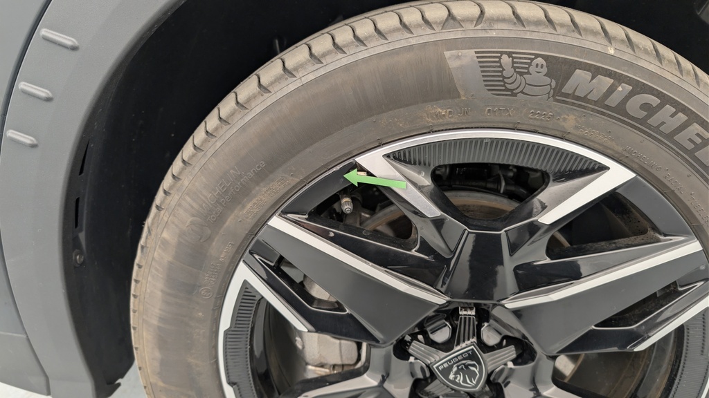 Peugeot 5008 HYBRID 145CH E-DCS6 GT