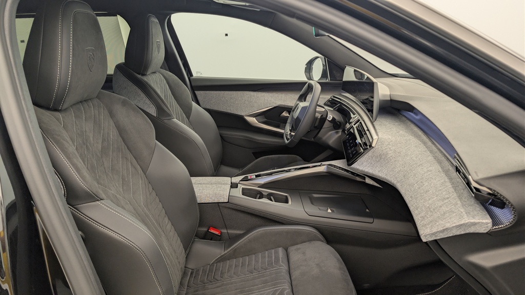 Peugeot 5008 HYBRID 145CH E-DCS6 GT