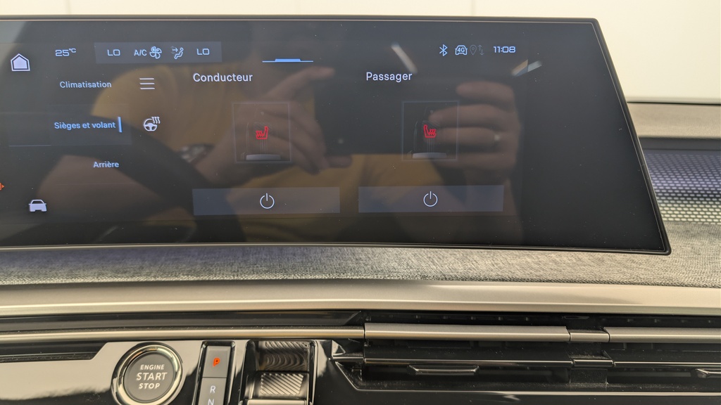 Peugeot 5008 HYBRID 145CH E-DCS6 GT