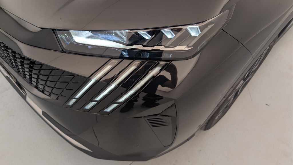 Peugeot 5008 HYBRID 145CH E-DCS6 GT