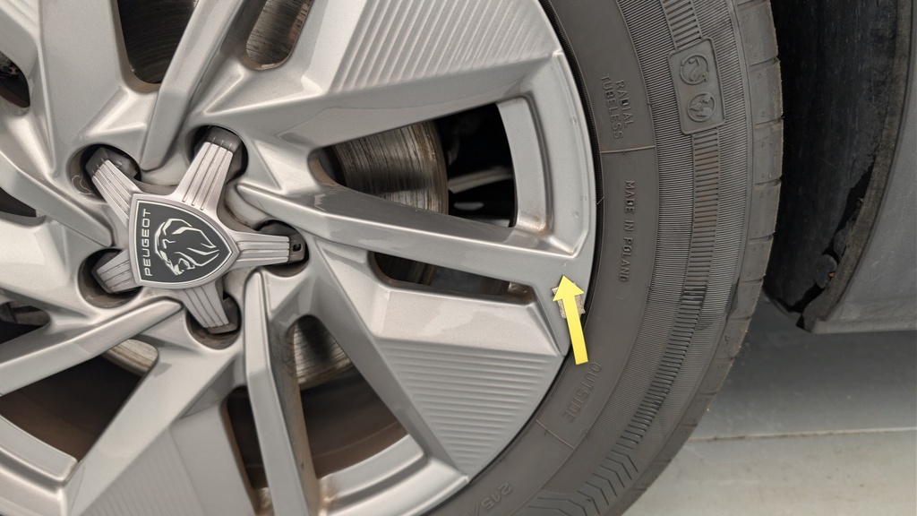 Peugeot 408 Hybrid 145 e-DCS6 Allure