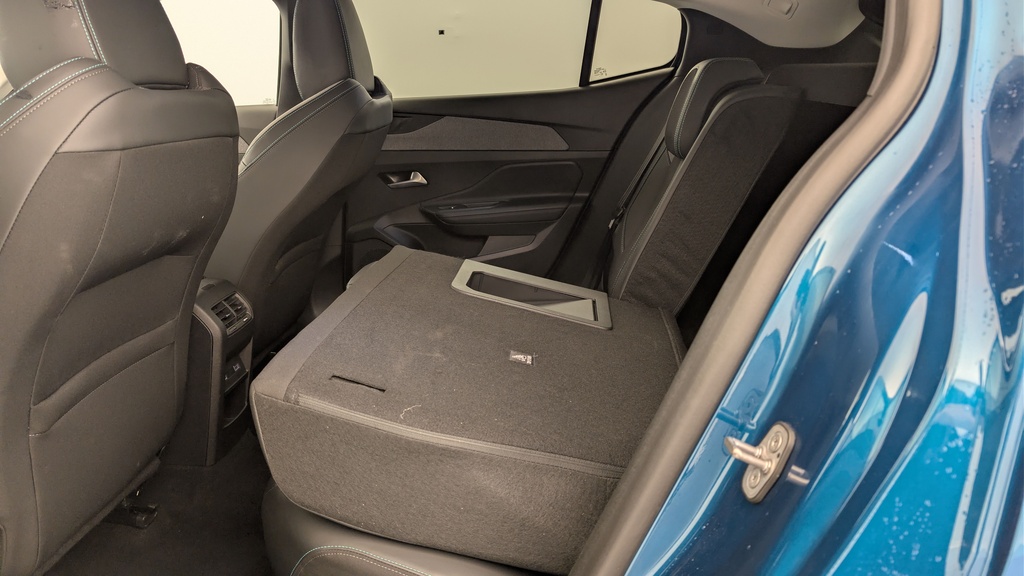 Peugeot 408 Hybrid 145 e-DCS6 Allure