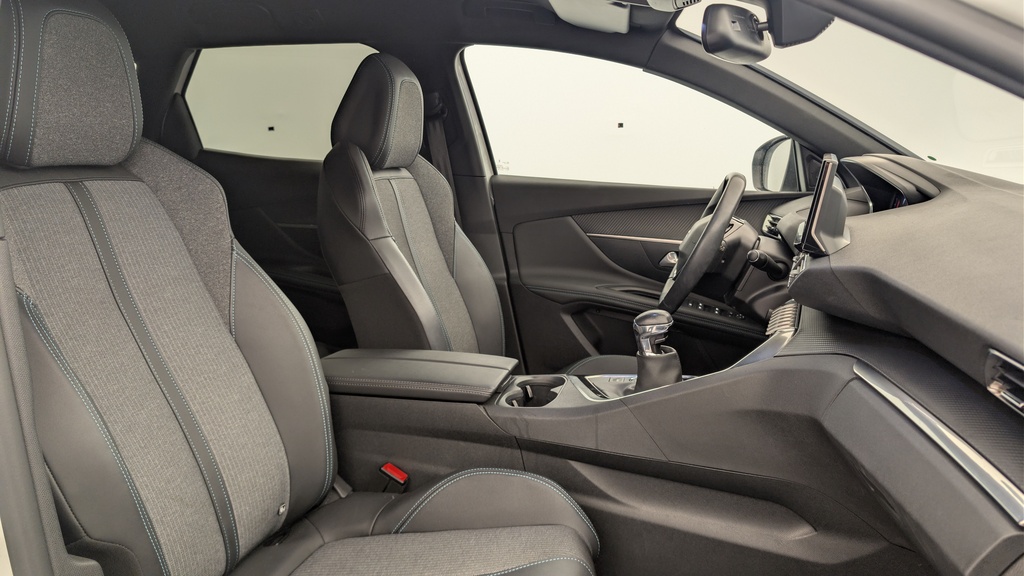 Peugeot 3008 PureTech 130ch S&S BVM6 Allure Pack