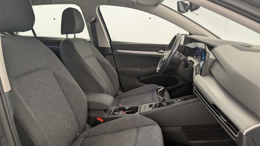 Volkswagen GOLF 8 1.0 TSI OPF 110 BVM6 LIFE