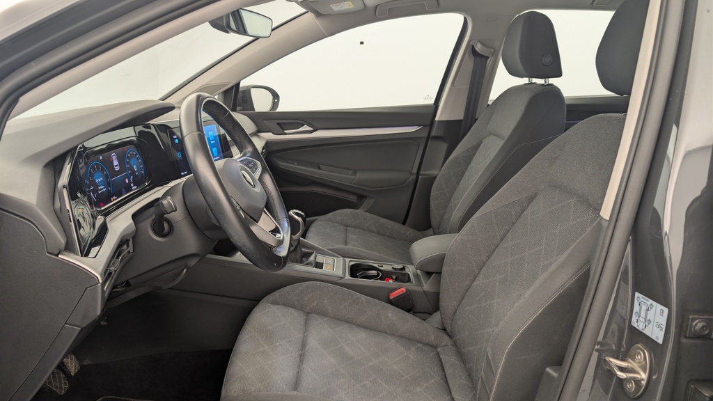 Volkswagen GOLF 8 1.0 TSI OPF 110 BVM6 LIFE