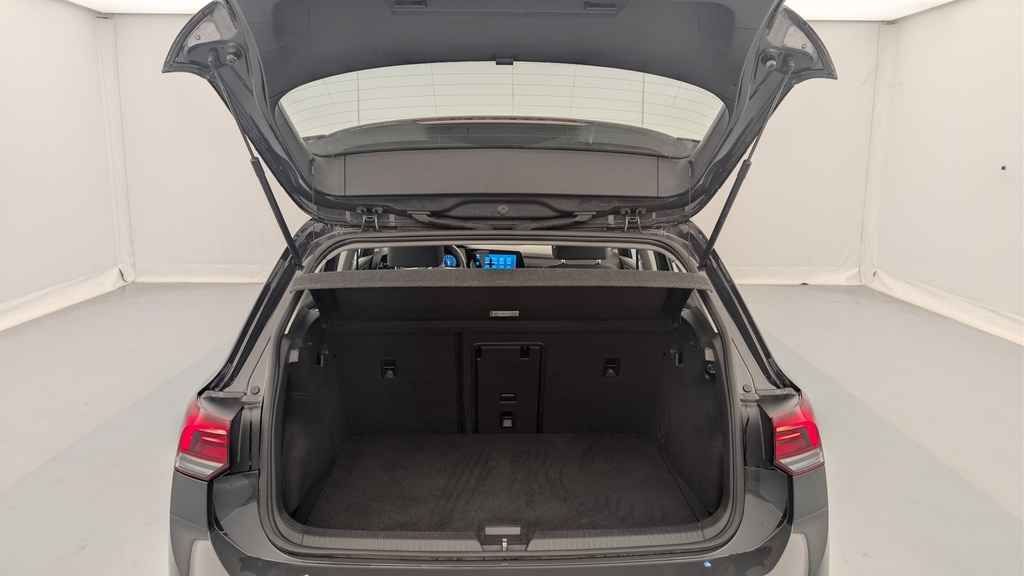 Volkswagen GOLF 8 1.0 TSI OPF 110 BVM6 LIFE