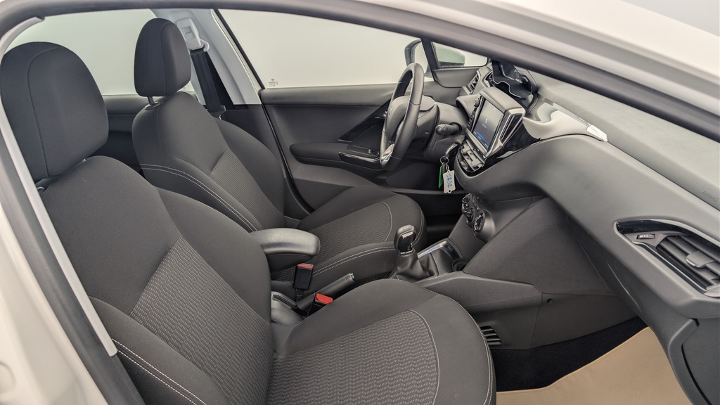 Peugeot 208 PURETECH 82CH S&S BVM5 ACTIVE BUSINESS