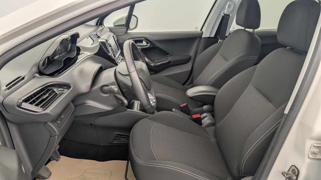 Peugeot 208 PURETECH 82CH S&S BVM5 ACTIVE BUSINESS