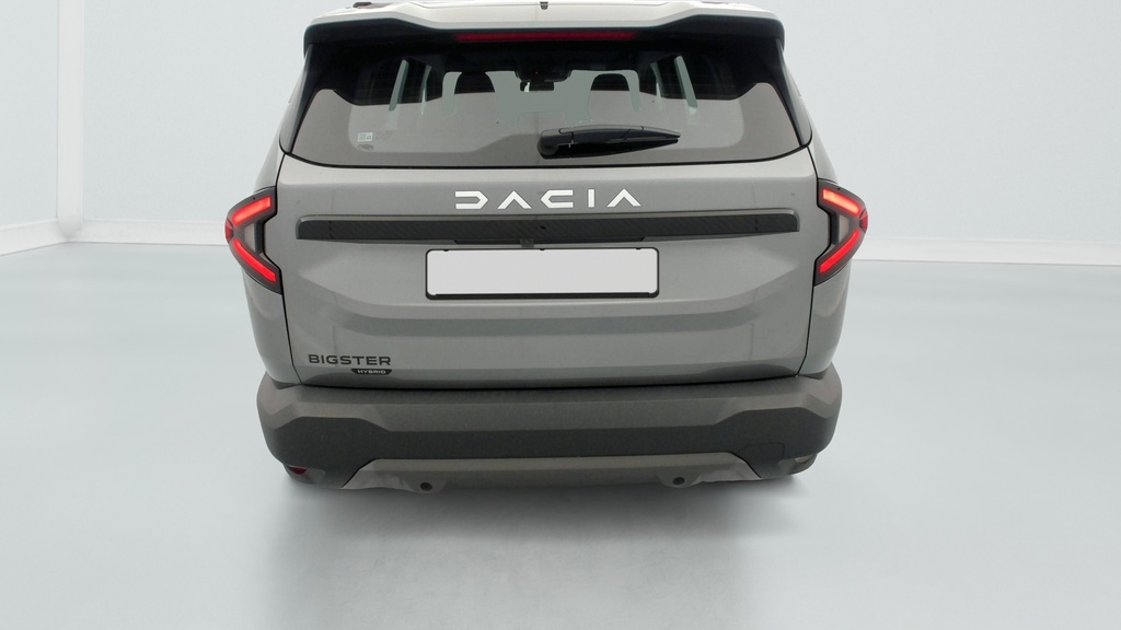 Dacia BIGSTER HYBRID 155 Expression