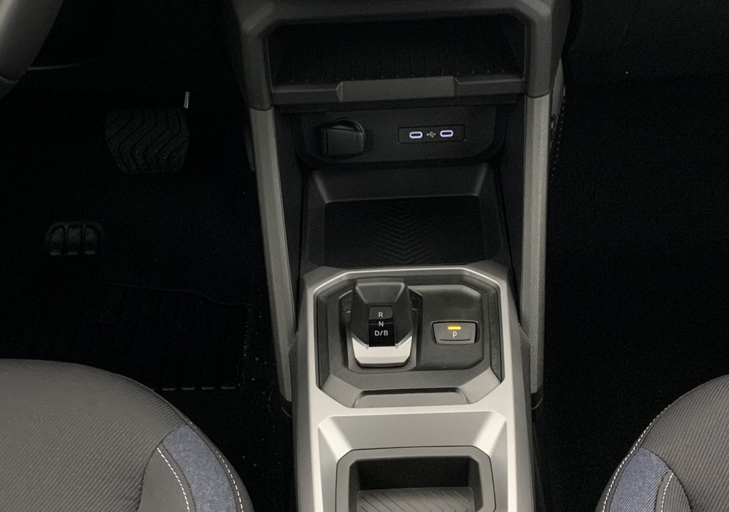 Dacia BIGSTER HYBRID 155 Expression