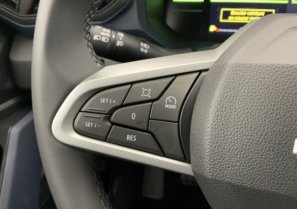 Dacia BIGSTER HYBRID 155 Expression