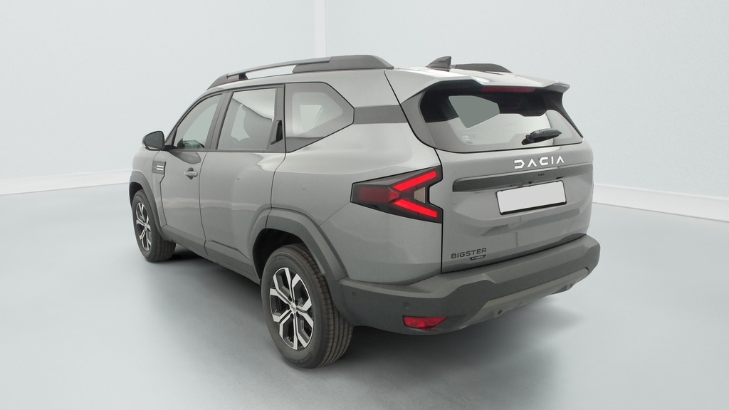 Dacia BIGSTER HYBRID 155 Expression