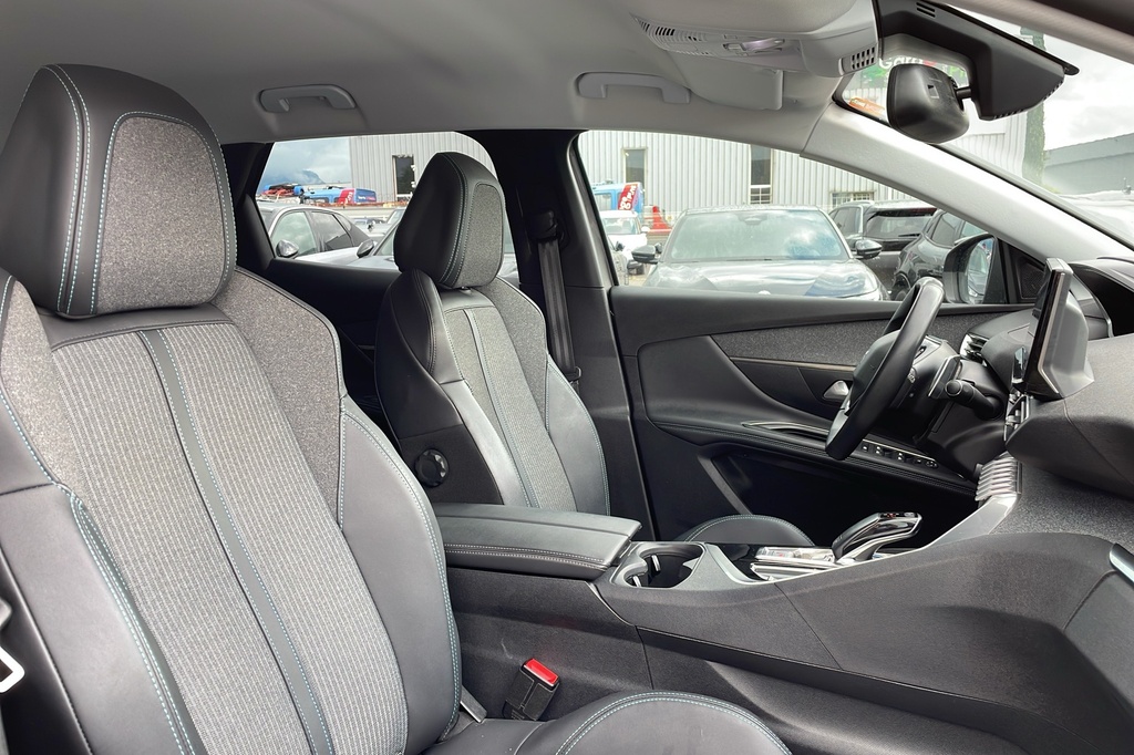 Peugeot 3008 BlueHDi 130ch S&S EAT8 Allure Pack