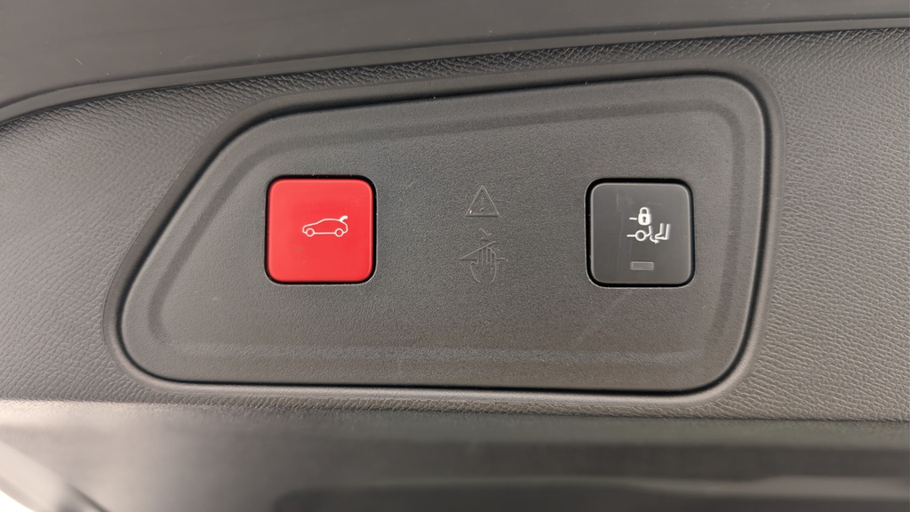 Peugeot 3008 Hybrid 225 e-EAT8 GT