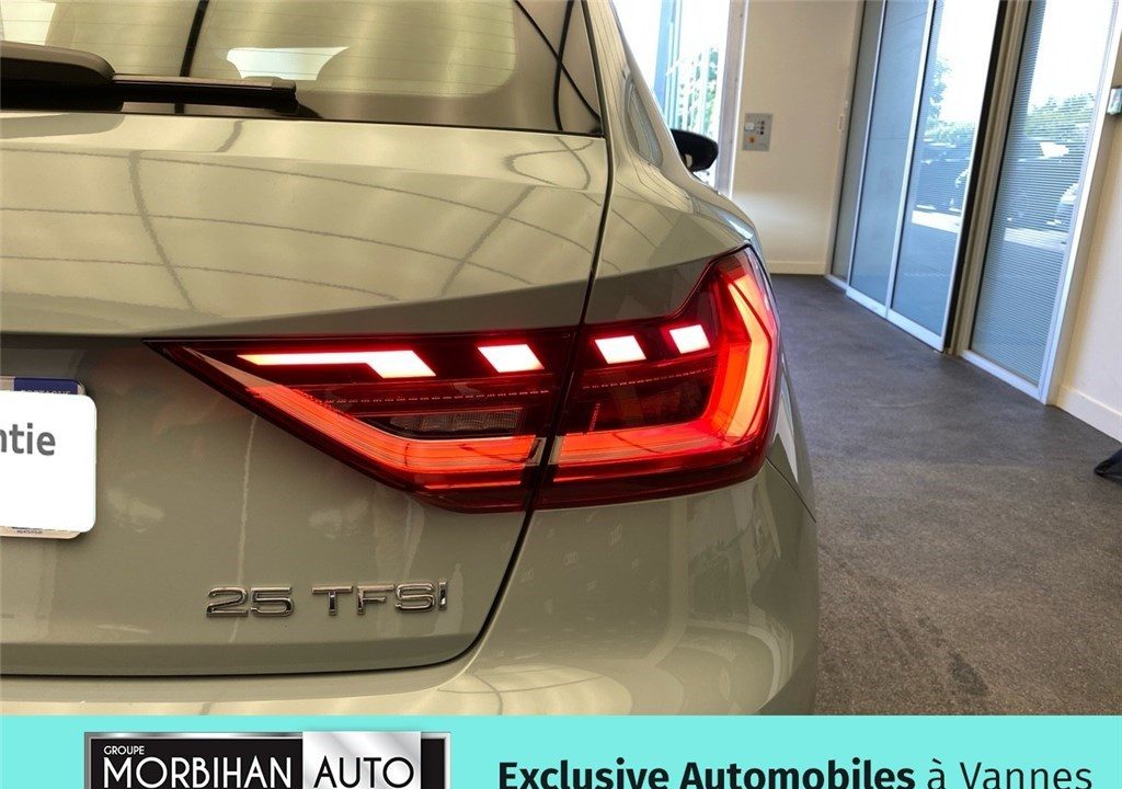 AUDI A1 SPORTBACK 25 TFSI 95 CH S TRONIC 7