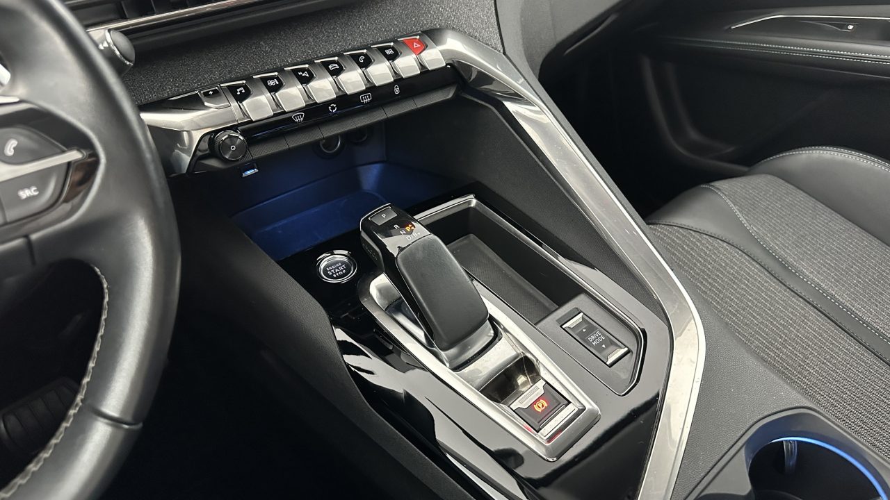Peugeot 3008 II 1.6 Hybrid 225ch Allure Pack e-EAT8