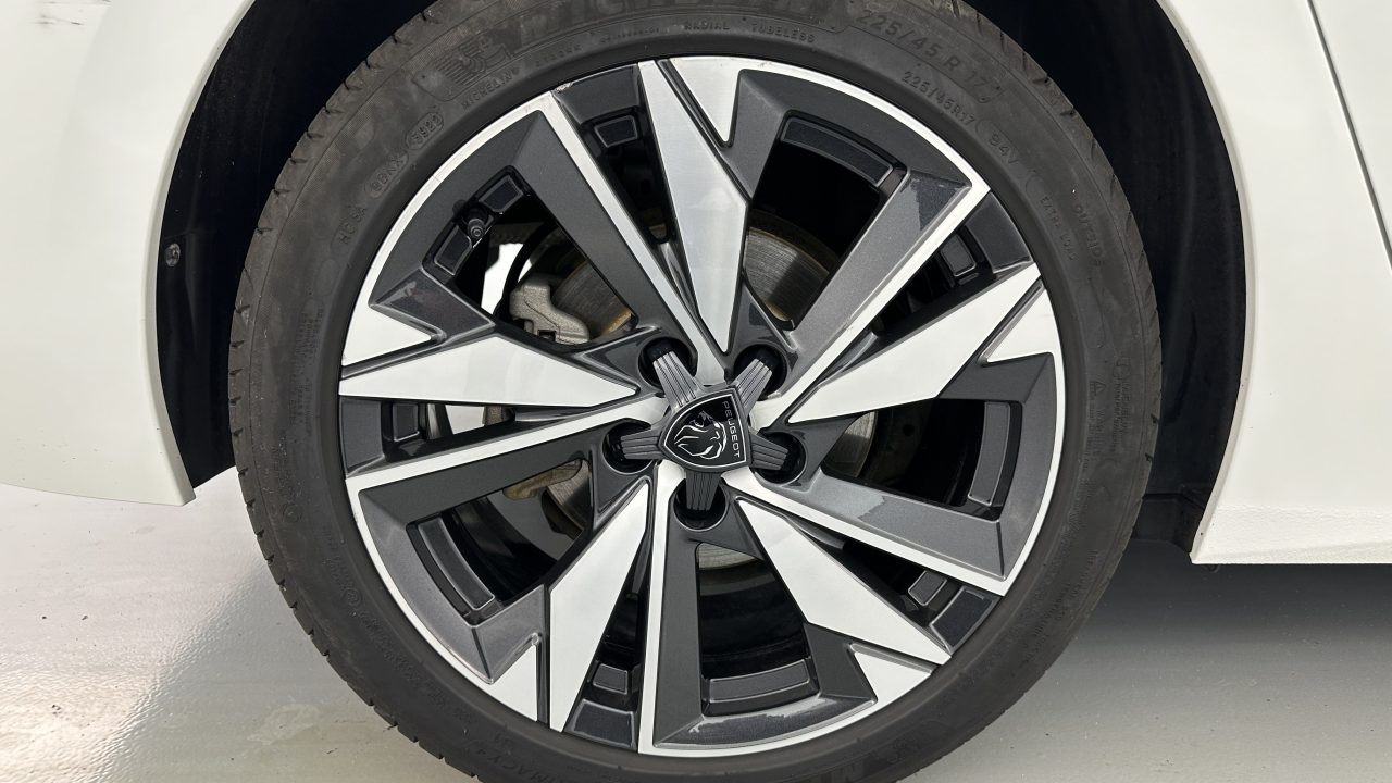 Peugeot 308 III 1.2 PureTech 130ch Allure