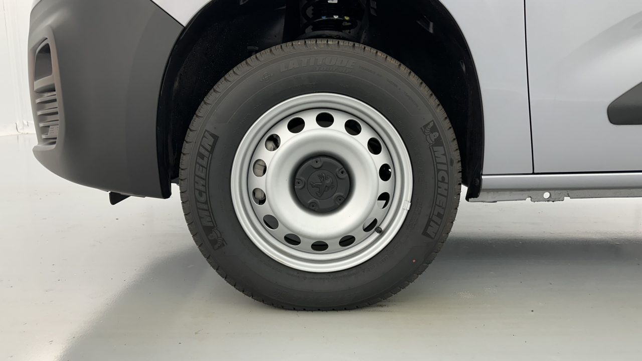 Dangel PARTNER M 650 1.5 BlueHDi 130ch 4WD by DANGEL