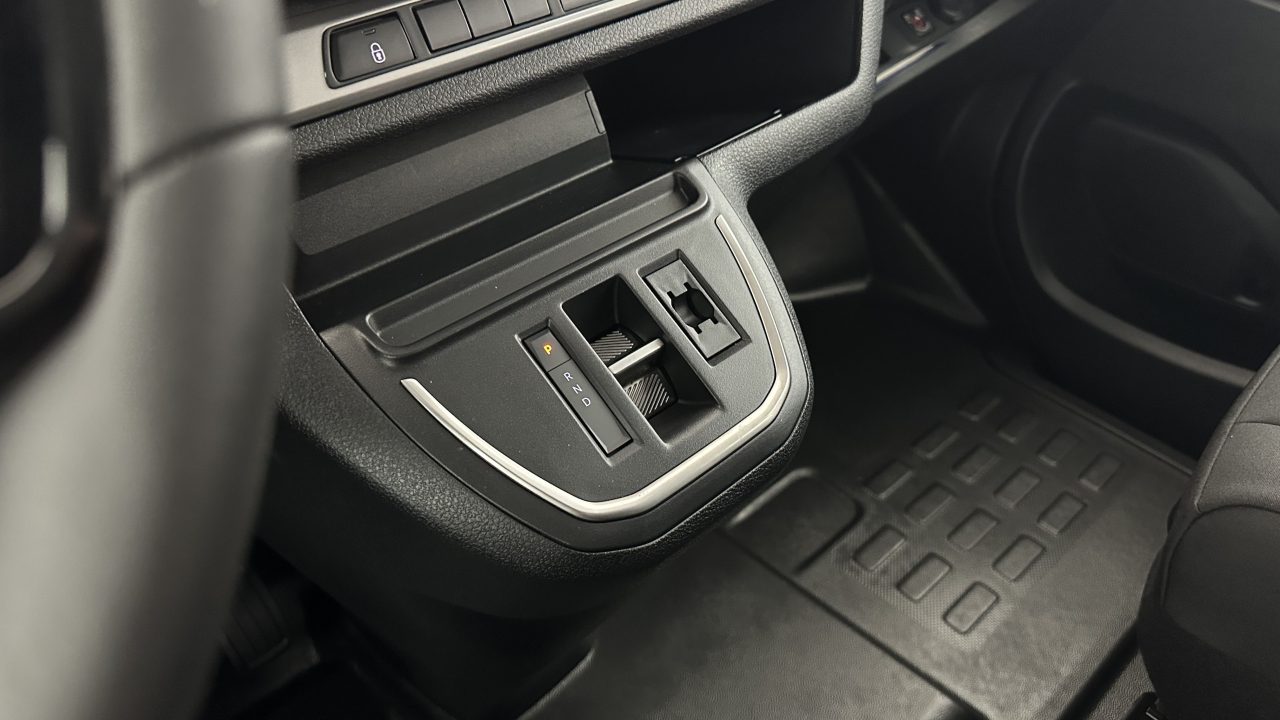 Fiat SCUDO CA M 2.0 BlueHDi 180ch Pack Premium Connect EAT8
