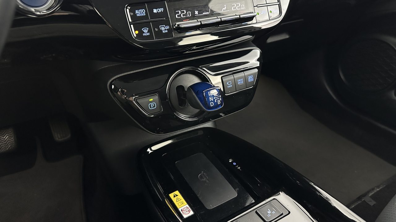 Toyota PRIUS IV 122h Dynamic Pack Premium