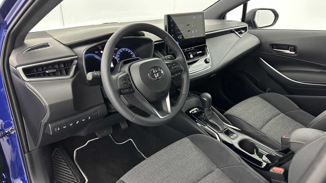 Toyota COROLLA TOURING SPORT 1.8 Hybride 140ch Design