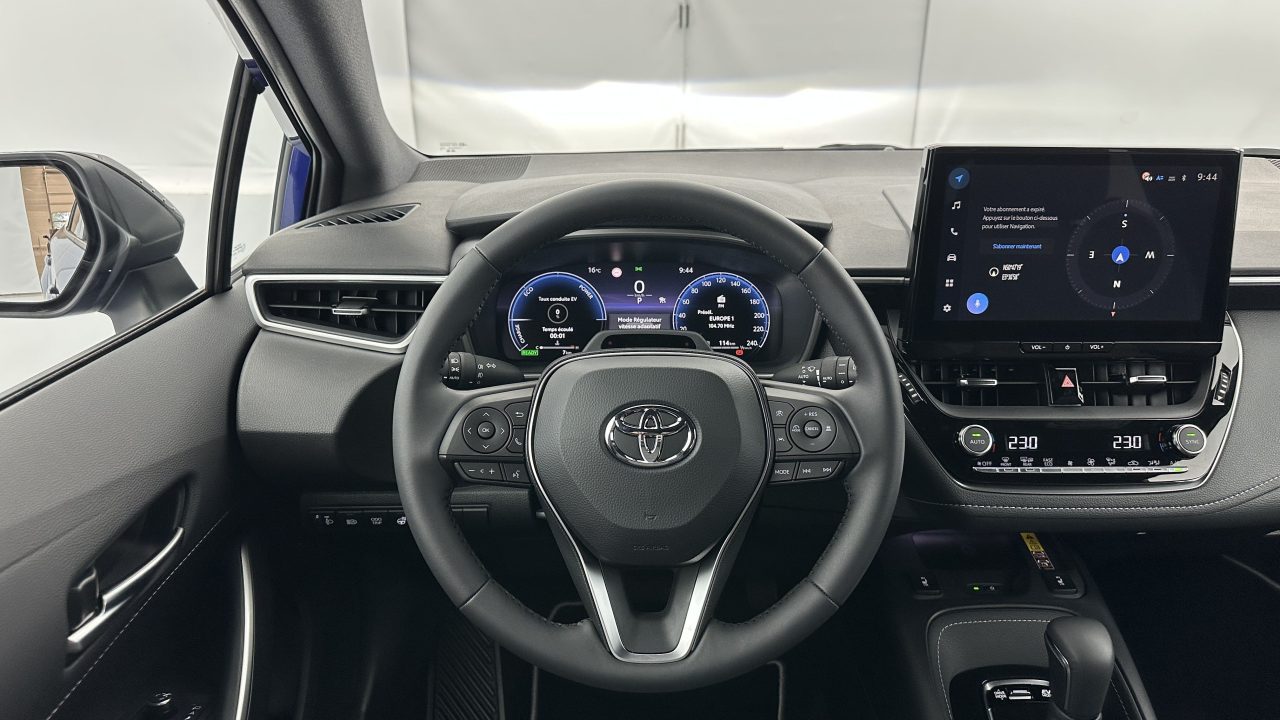 Toyota COROLLA TOURING SPORT 1.8 Hybride 140ch Design