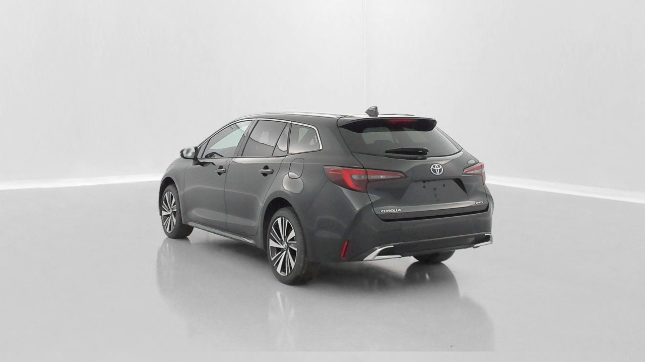 Toyota COROLLA TOURING SPORT 1.8 Hybride 140ch Design