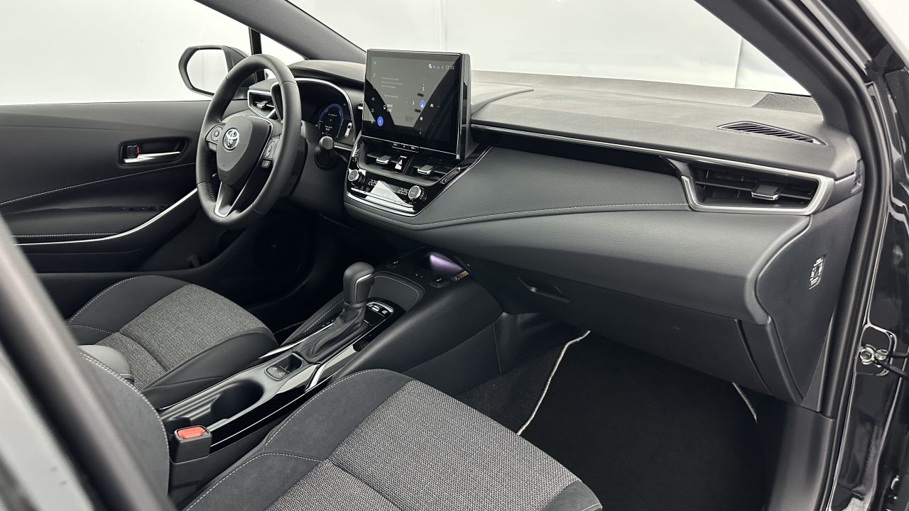 Toyota COROLLA TOURING SPORT 1.8 Hybride 140ch Design