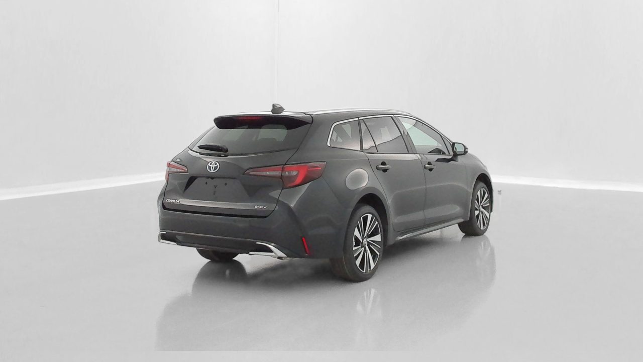 Toyota COROLLA TOURING SPORT 1.8 Hybride 140ch Design