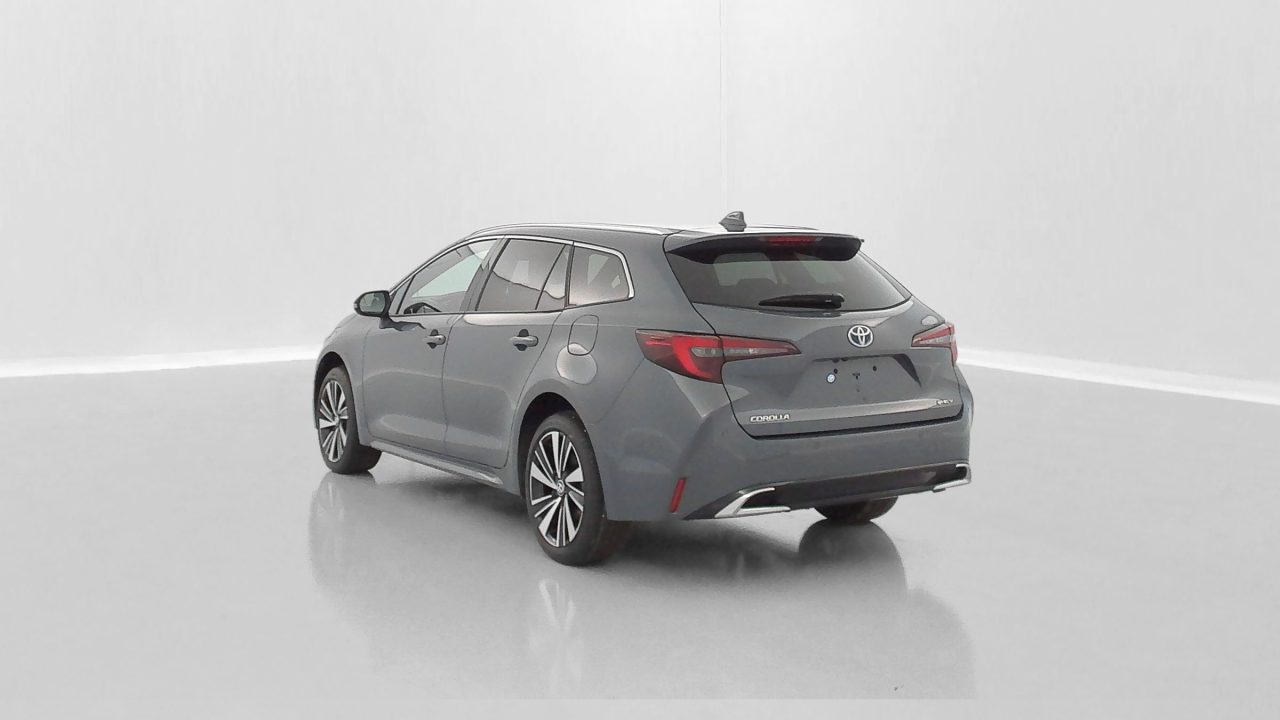 Toyota COROLLA TOURING SPORT 1.8 Hybride 140ch Design