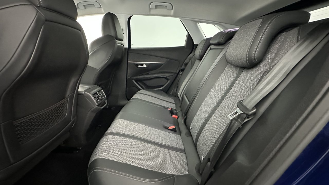 Peugeot 3008 II 1.5 BlueHDi 130ch Allure