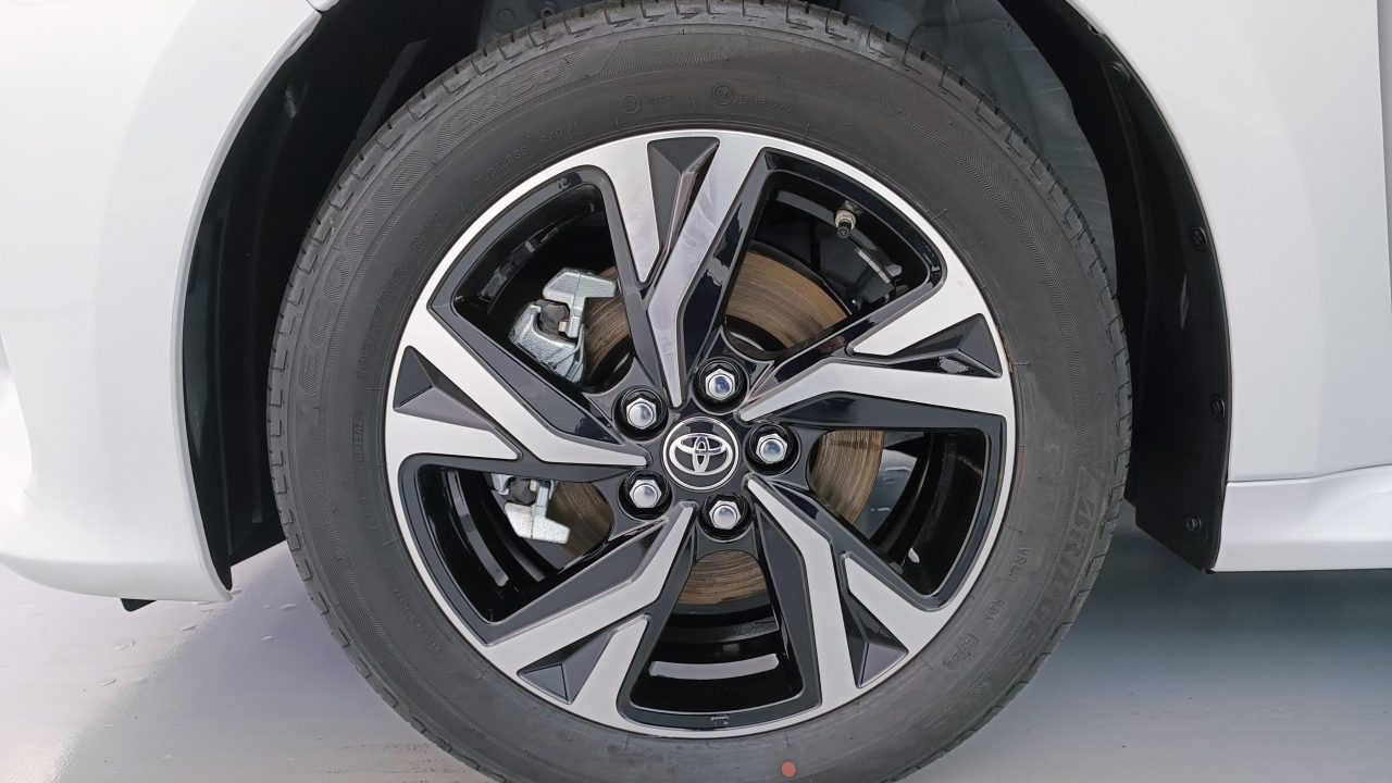 Toyota YARIS IV Hybride 116ch Design e-CVT