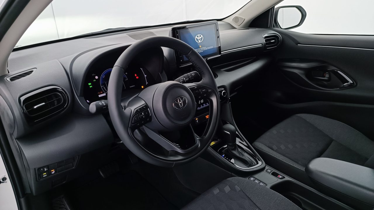 Toyota YARIS IV Hybride 116ch Design e-CVT