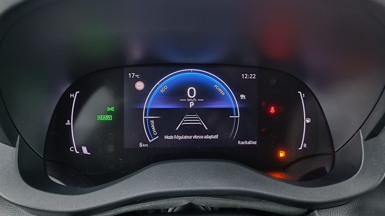 Toyota YARIS IV Hybride 116ch Design e-CVT