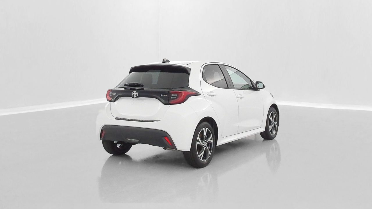 Toyota YARIS IV Hybride 116ch Design e-CVT