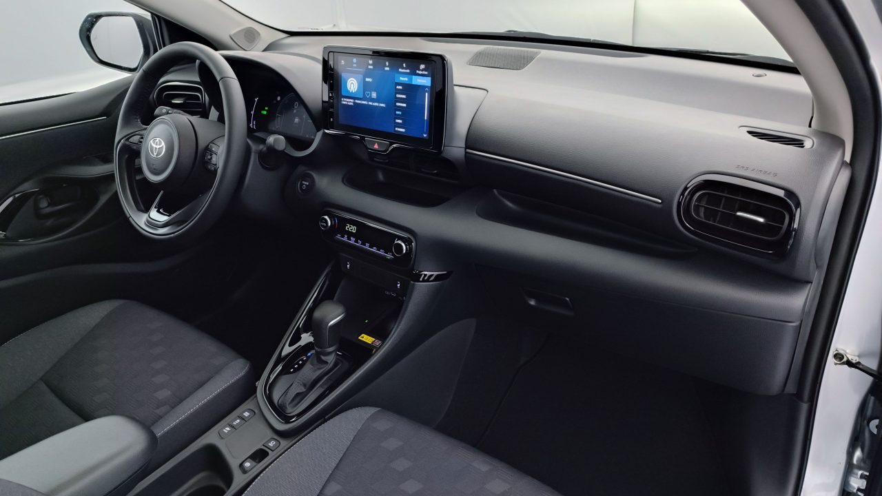 Toyota YARIS IV Hybride 116ch Design e-CVT