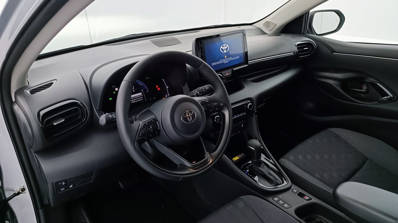 Toyota YARIS IV Hybride 116ch Design e-CVT