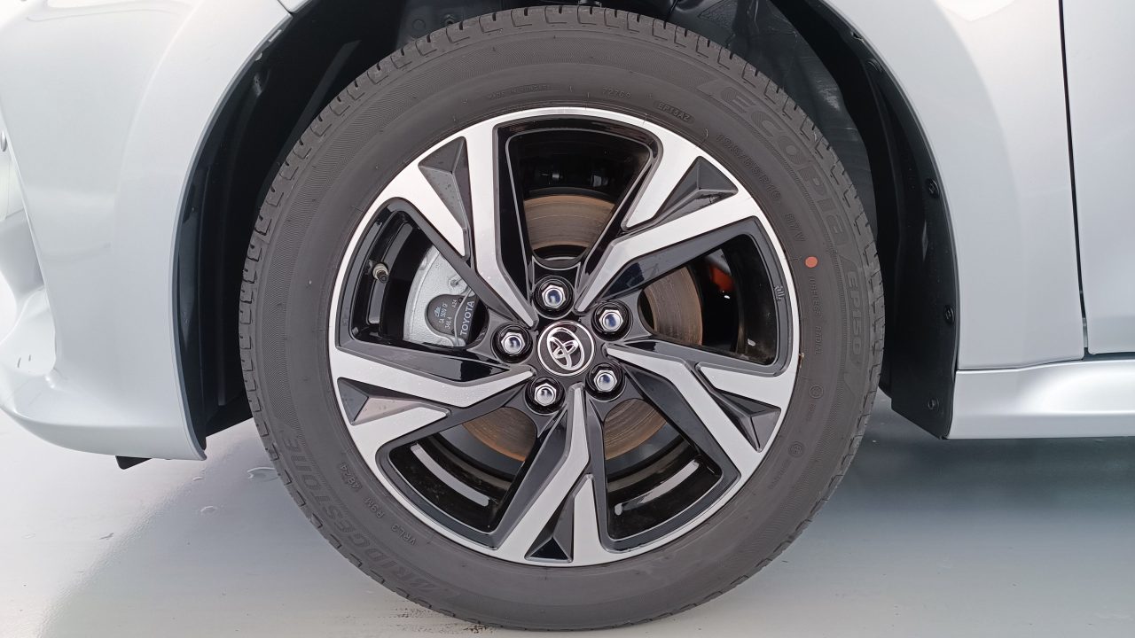 Toyota YARIS IV Hybride 116ch Design e-CVT