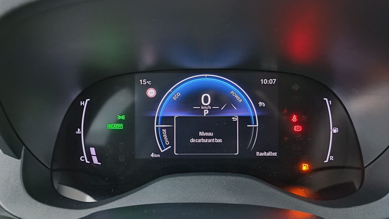 Toyota YARIS IV Hybride 116ch Design e-CVT