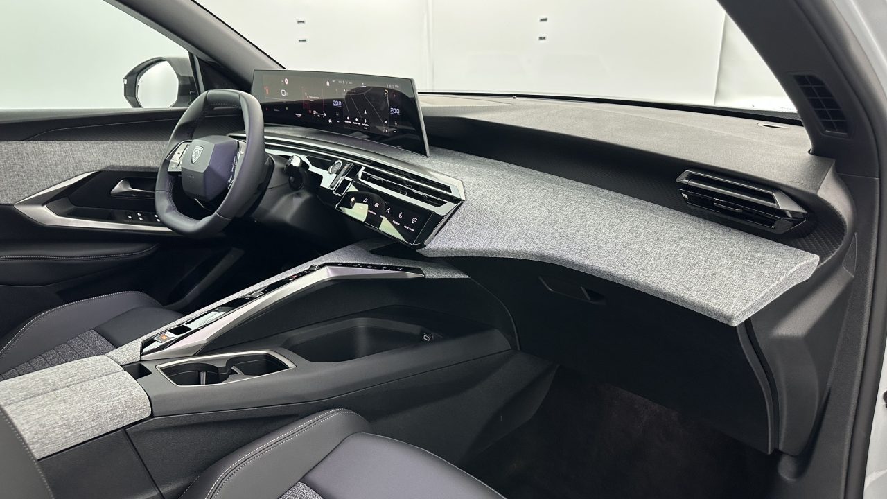 Peugeot 3008 III 1.2 Hybrid 145ch Allure e-DCS6