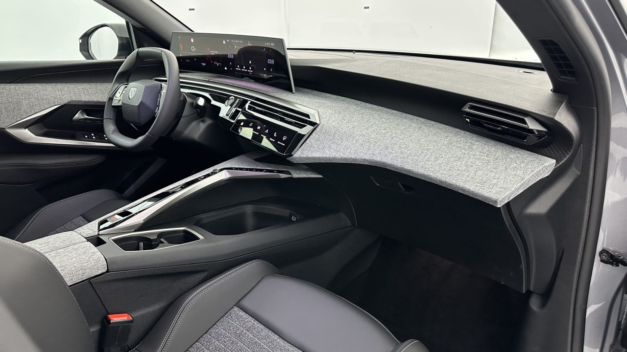 Peugeot 3008 III 1.2 Hybrid 145ch Allure e-DCS6